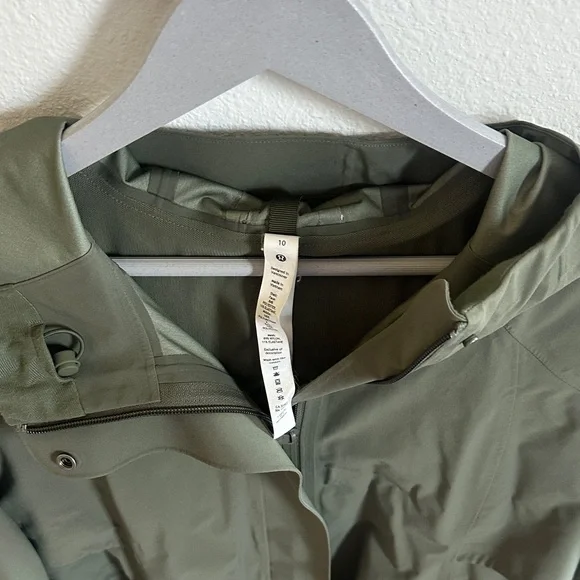 lululemon Rebel stretch rain Jacket